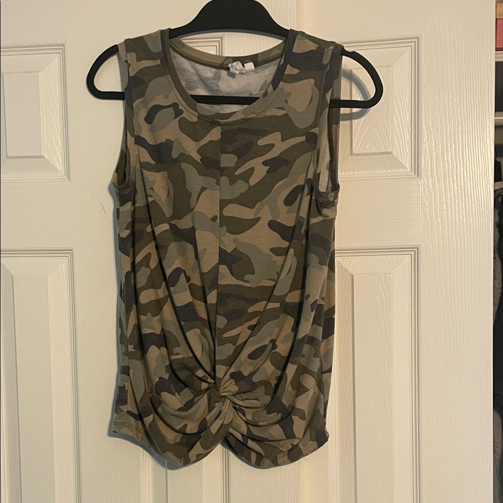 Cable & Gauge Camouflage Twist Tank Top